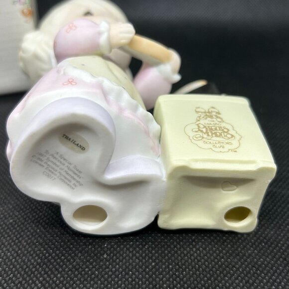 Precious Moments "A Special Toast to Precious Moments" 1997 Charter figurine - Picture 3 of 3